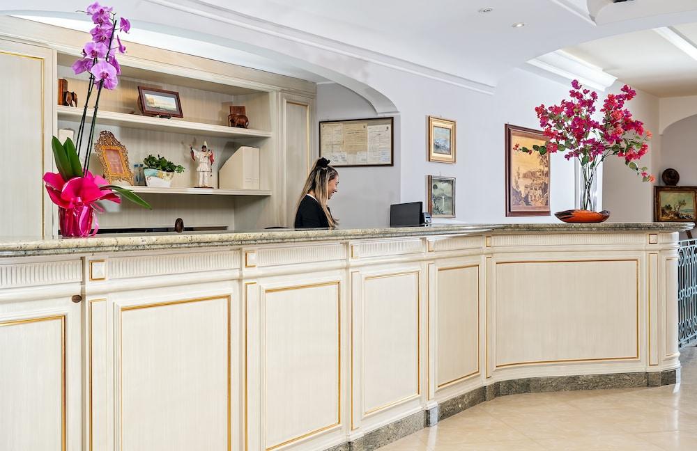 Hotel La Vue D'Or ซอร์เรนโต ภายนอก รูปภาพ