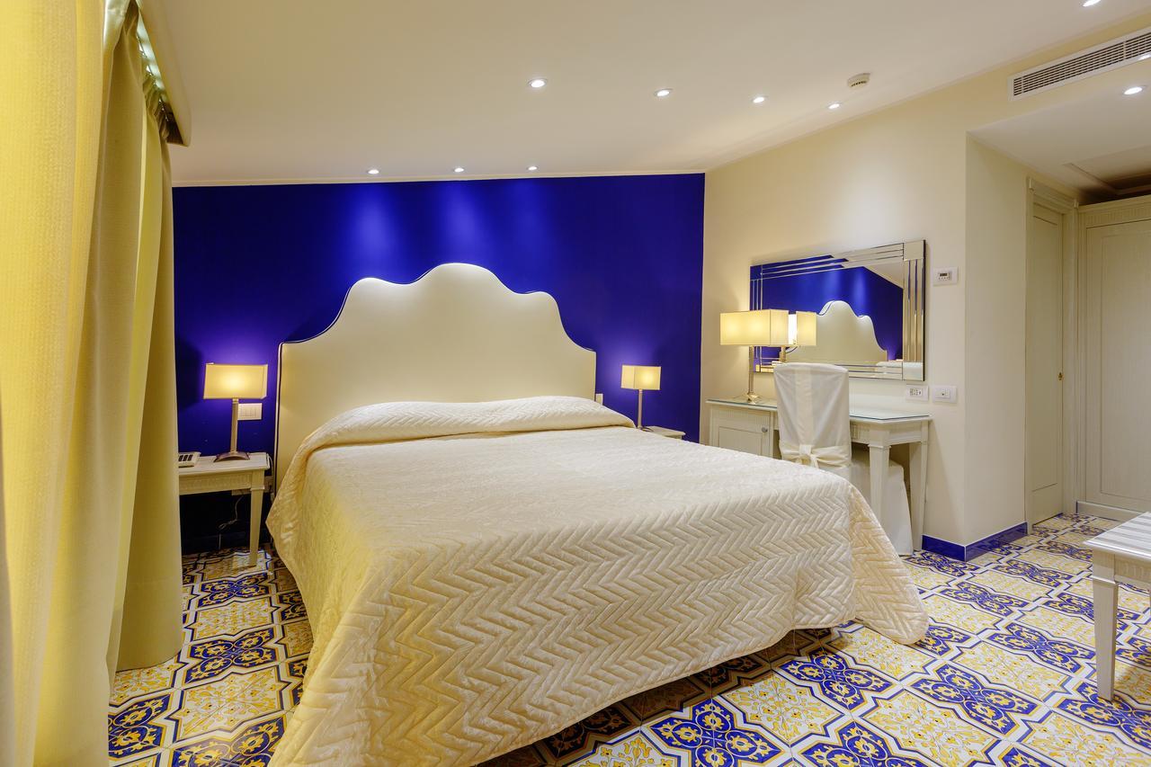 Hotel La Vue D'Or ซอร์เรนโต ภายนอก รูปภาพ